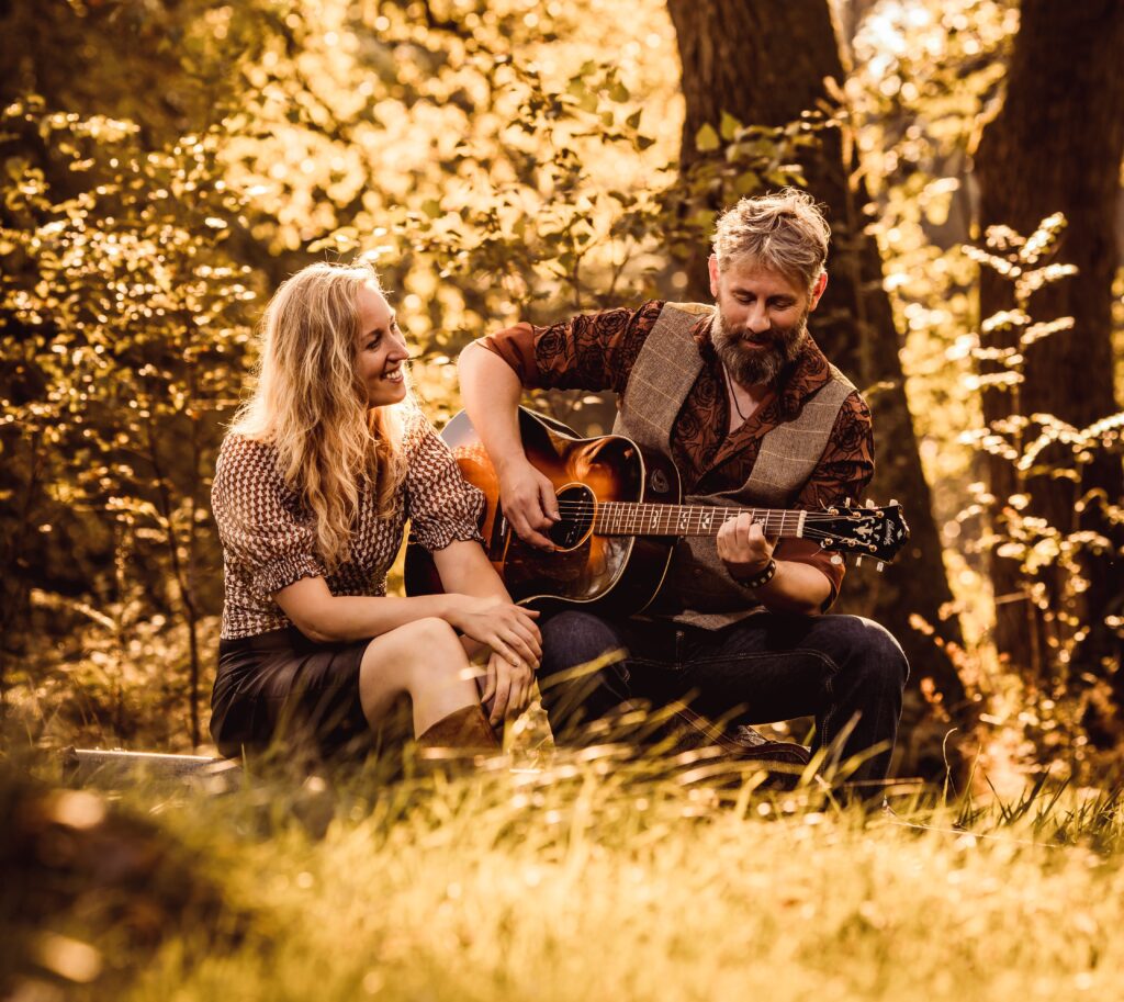 Live muziek tijdens trouwceremonie door akoestisch duo Kleur live-muziek-trouwceremonie
